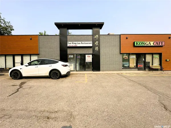 208 H AVENUE N, Saskatoon, SK S7L 6B6