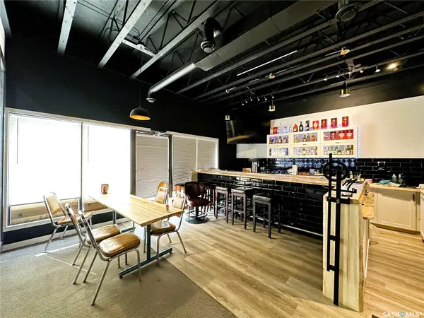 208 H AVENUE N, Saskatoon, SK S7L 6B6