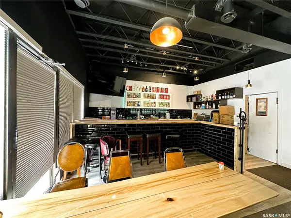 208 H AVENUE N, Saskatoon, SK S7L 6B6