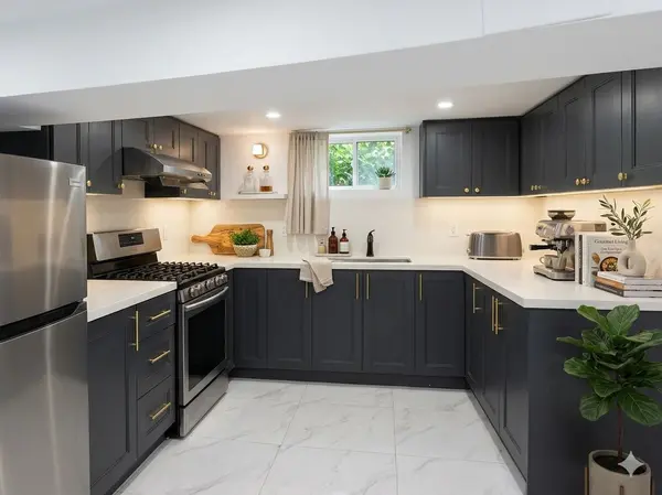 53 Burlingame RD #Bsmt, Toronto W06, ON M8W 1Y9