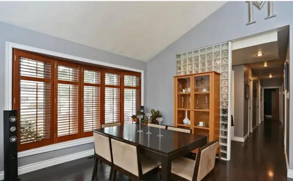 1065 Bomorda DR, Oakville, ON L6H 1Y3