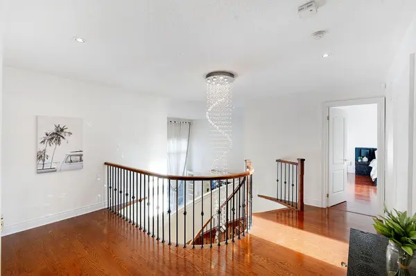 30 Grouse LN, Brampton, ON L6Y 5L1