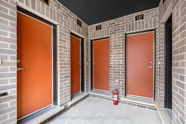 1569 Rose WAY #108, Milton, ON L9E 1N4