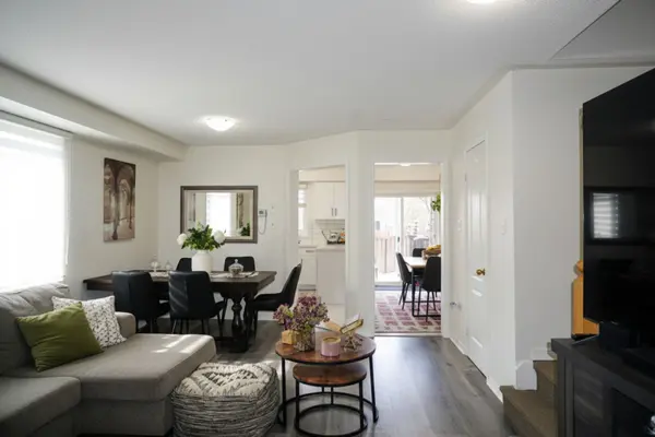 952 Marygrace CT, Mississauga, ON L5V 2V7