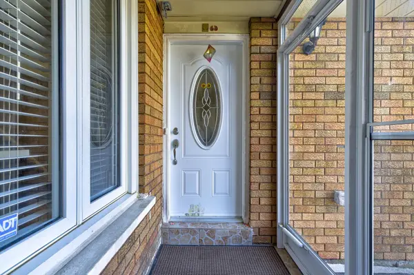 53 Dutch CRES, Brampton, ON L6Y 3X2