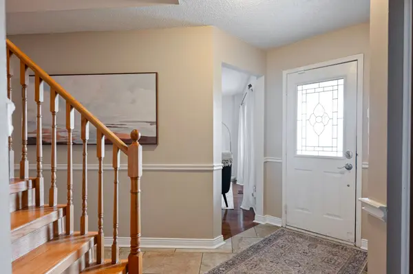 174 Lisa Marie DR, Orangeville, ON L9W 4P7