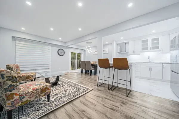 60 Hanson RD #66, Mississauga, ON L5B 2P6