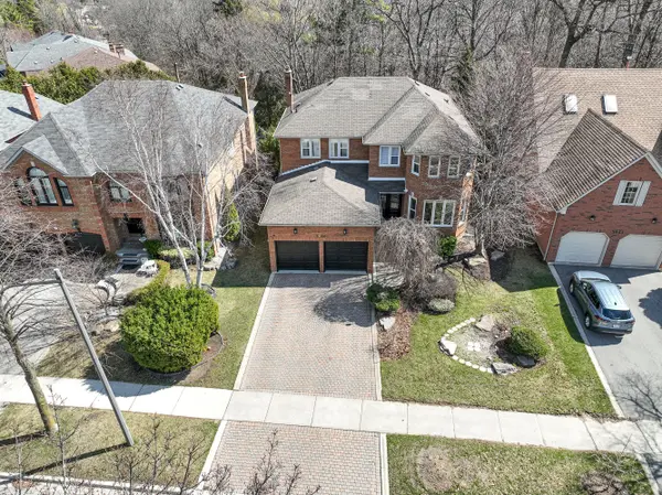 3940 Rolling Valley DR, Mississauga, ON L5L 5V9