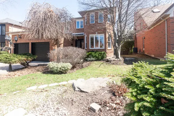 3940 Rolling Valley DR, Mississauga, ON L5L 5V9