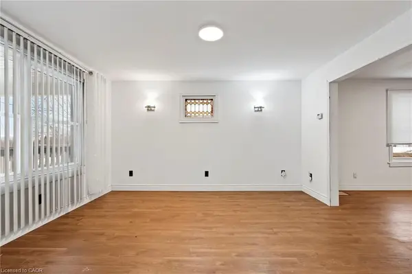 5292 Bridge ST, Niagara Falls, ON L2E 2T3