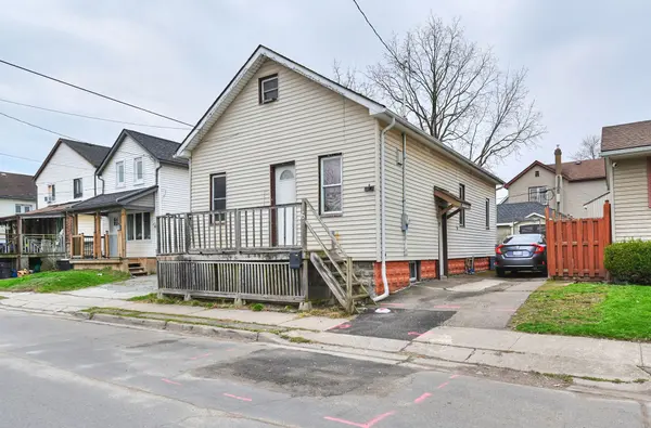 6 Iron ST, Welland, ON L3B 3M4