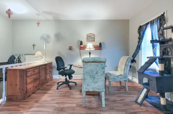 6 Iron ST, Welland, ON L3B 3M4