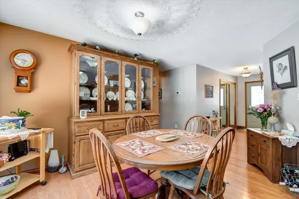 237 Maxwell Settlement RD, Bancroft, ON K0L 1C0