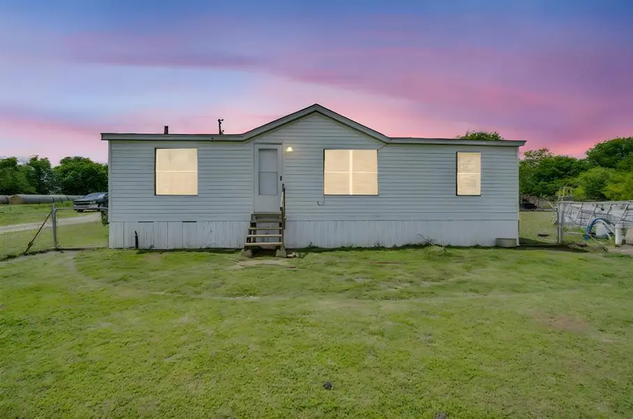 373 Eubanks Road, Maypearl, TX 76064