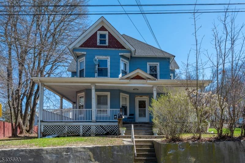 223 Main St, Newton Town, NJ 07860