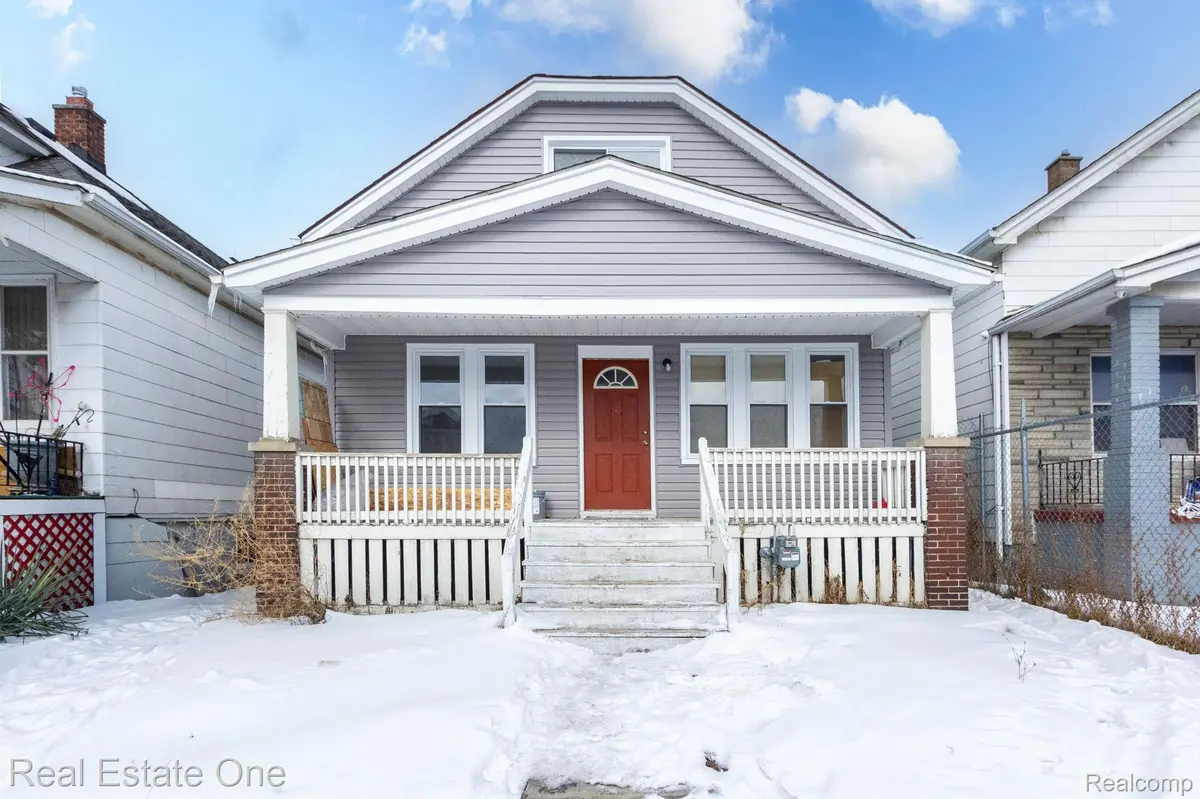 8704 Smart ST, Detroit, MI 48210