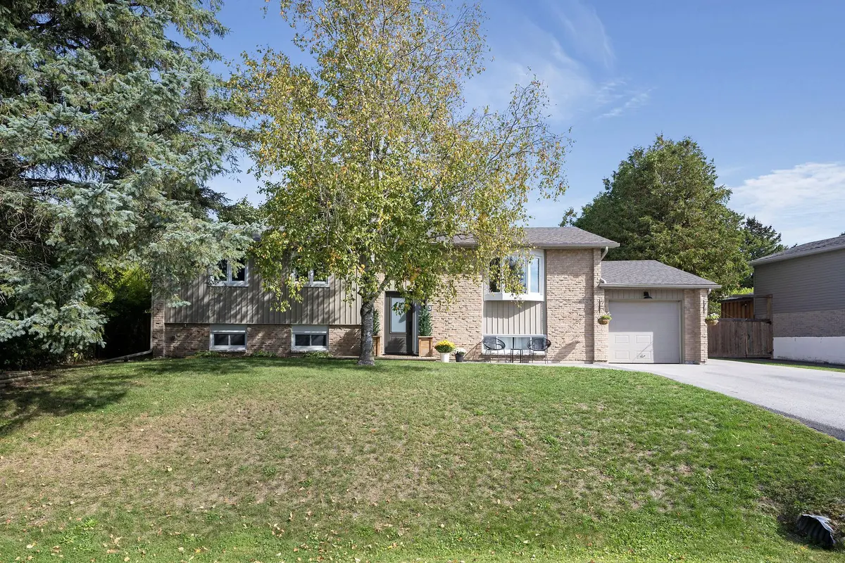 3 Currie RD, Erin, ON N0B 1Z0