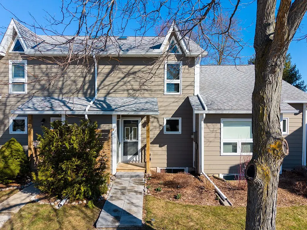 100 Alice ST W #52, Blue Mountains, ON N0H 2P0