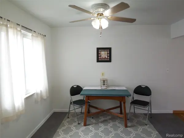 18708 Kendell CT, Clinton Charter Township, MI 48035