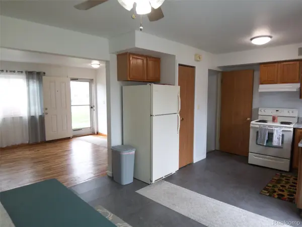 18708 Kendell CT, Clinton Charter Township, MI 48035