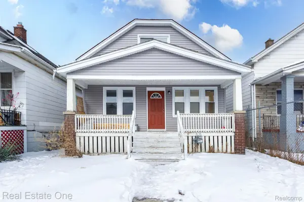 8704 Smart ST, Detroit, MI 48210