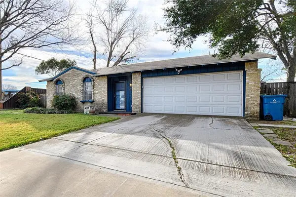 2512 Towerwood Drive, Carrollton, TX 75006