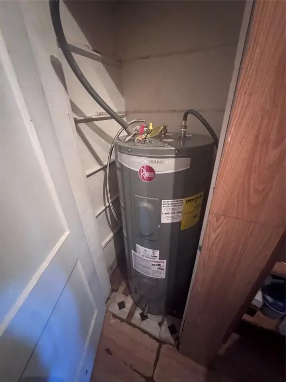 6305 W State Highway 243, Canton, TX 75103