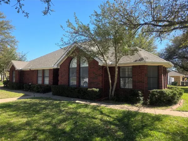 1404 Roanoake Drive, Graham, TX 76450