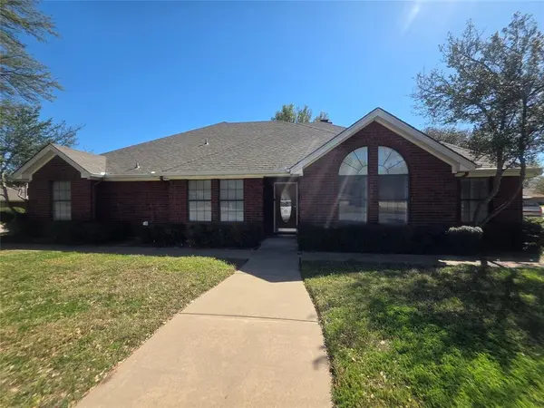 1404 Roanoake Drive, Graham, TX 76450