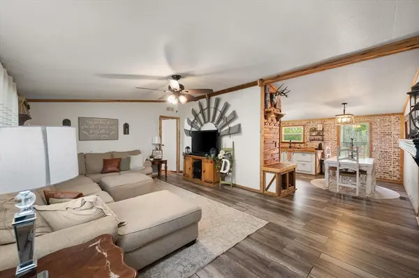 379 FCR #161, Streetman, TX 75859