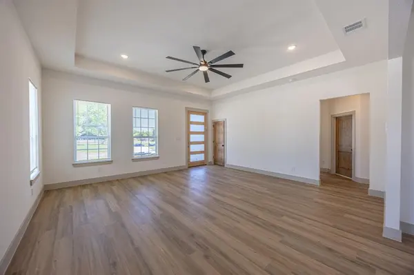 816 Glen Garden, Fort Worth, TX 76104