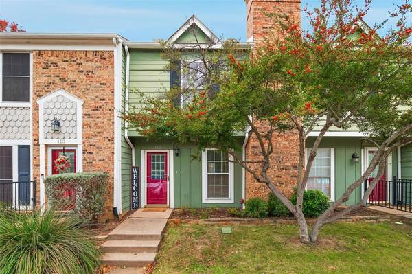 112 Churchill Lane, Euless, TX 76039