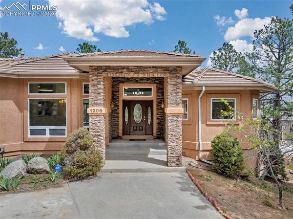 1205 Oakmoor HTS, Colorado Springs, CO 80906