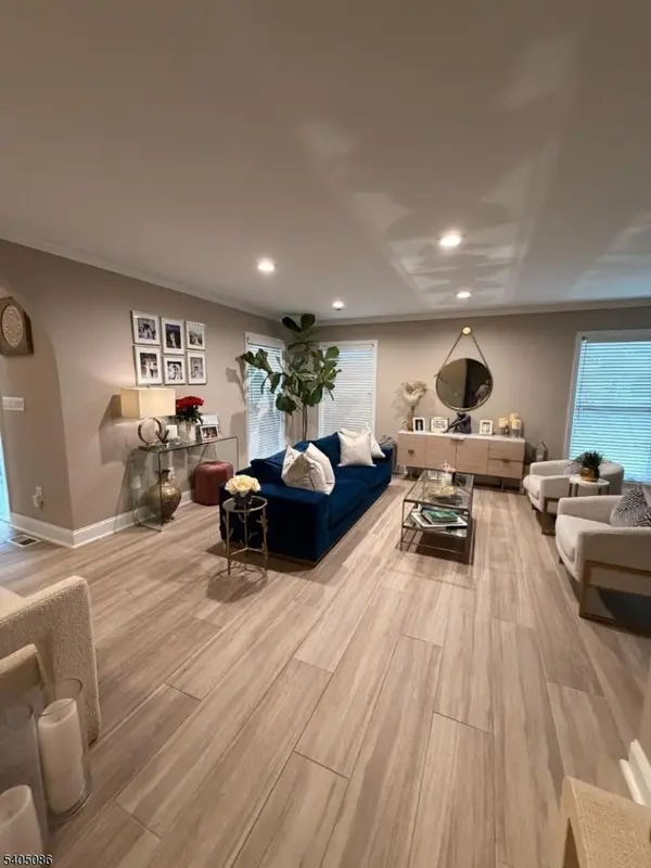 252 Crescenzi Ct, West Orange Twp., NJ 07052