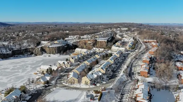 18 Birchwood Ln, North Haledon Boro, NJ 07508