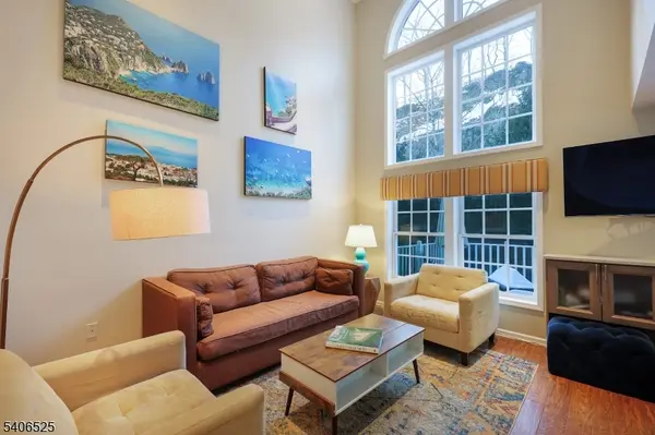 18 Birchwood Ln, North Haledon Boro, NJ 07508