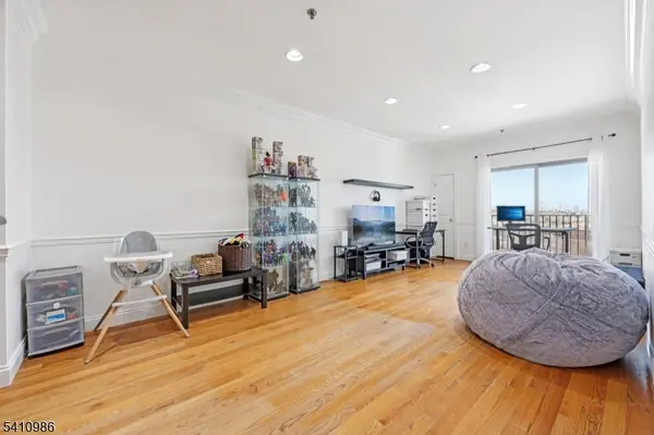 15-19 Tichenor Ln #407, Newark City, NJ 07114