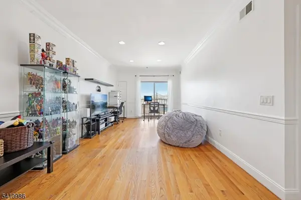 15-19 Tichenor Ln #407, Newark City, NJ 07114