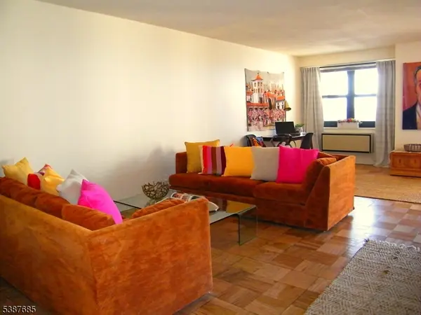 7855 Boulevard East #11F, North Bergen Twp., NJ 07047