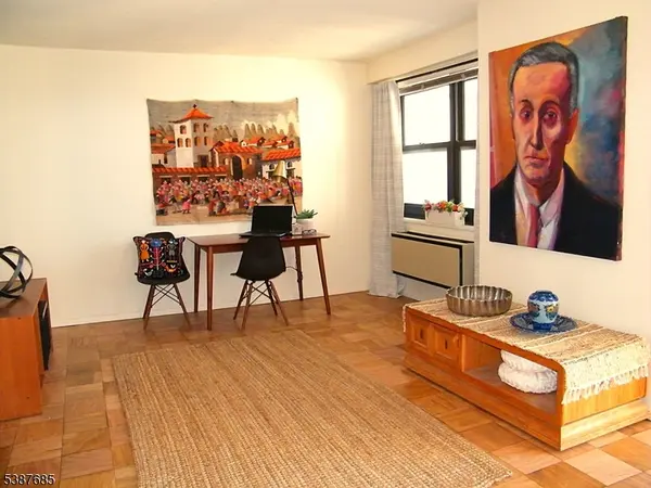 7855 Boulevard East #11F, North Bergen Twp., NJ 07047