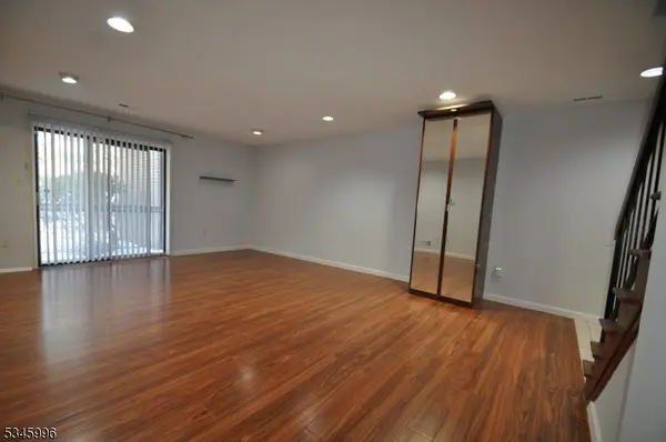 1404 Edison Glen Ter #1404, Edison Twp., NJ 08837