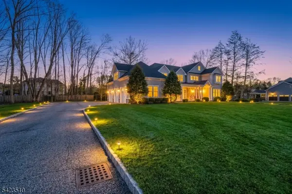 106 Koch Ln, Old Tappan Boro, NJ 07675