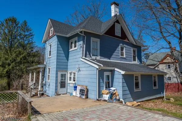 223 Main St, Newton Town, NJ 07860