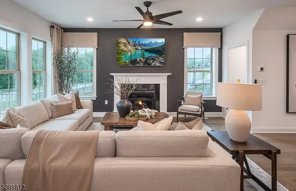 7 Wadsworth Dr #6, Denville Twp., NJ 07834