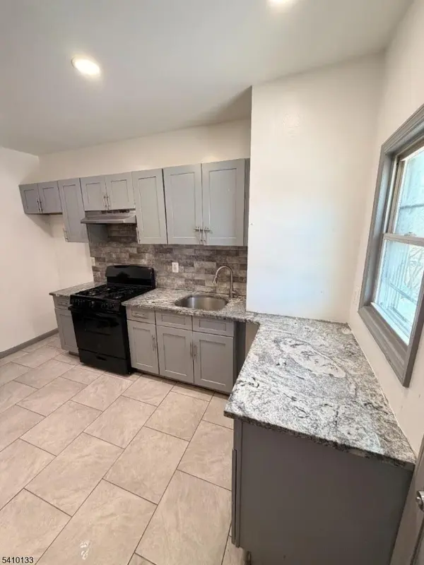 133 Mallory Ave, Jersey City, NJ 07304