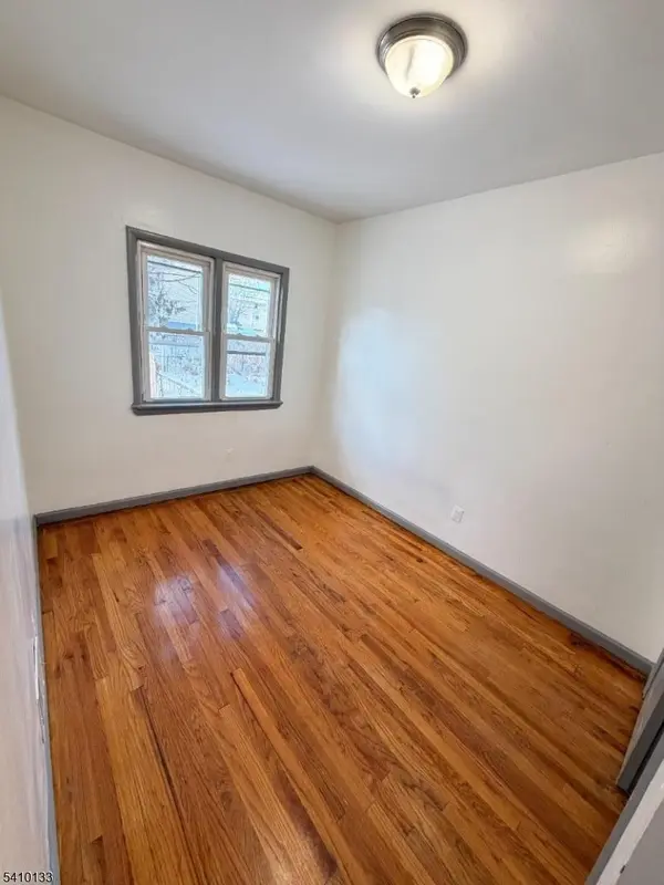 133 Mallory Ave, Jersey City, NJ 07304