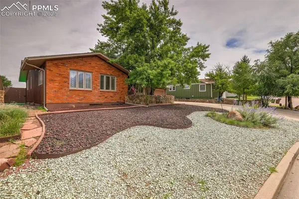 223 Crystal Hills BLVD, Manitou Springs, CO 80829