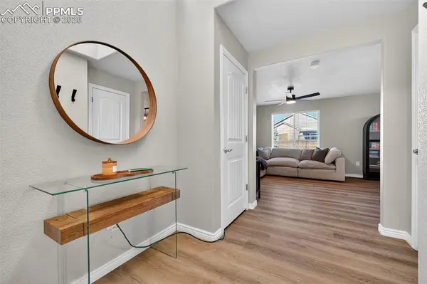 6802 Galpin DR, Colorado Springs, CO 80925