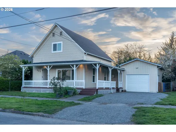 903 S 3RD AVE, Kelso, WA 98626