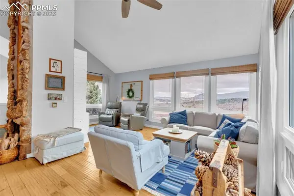 4452 Sentinel Rock, Larkspur, CO 80118